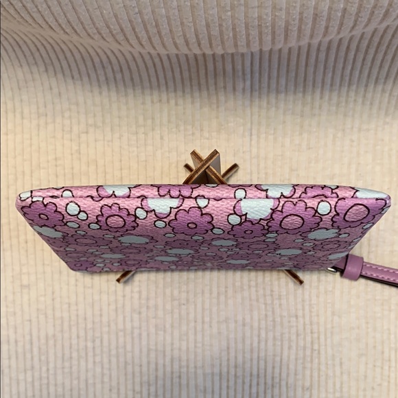 NWT - Coach Corner Zip Wristlet With Floral Print - Picture 8 of 14